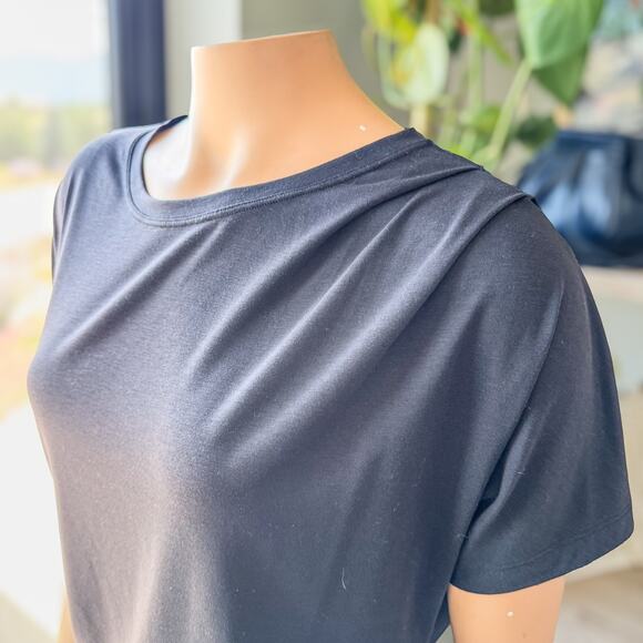 Athleta Essence Pleated Ruched Short Sleeve Relaxed Fit Black Tee-Women’s Medium - Picture 8 of 8